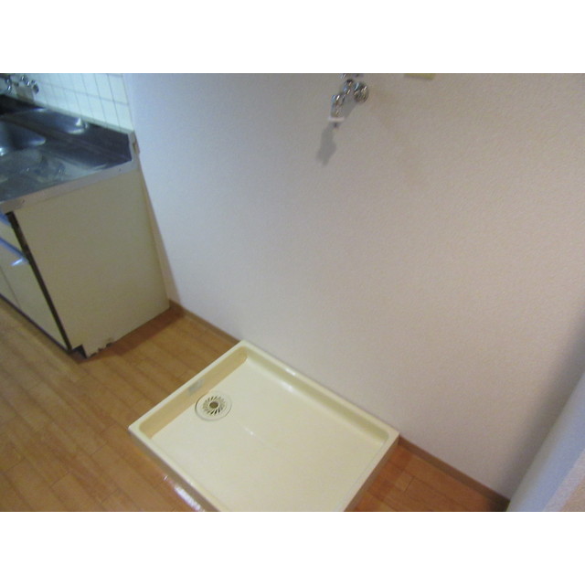 スカイコートモリ 502号室