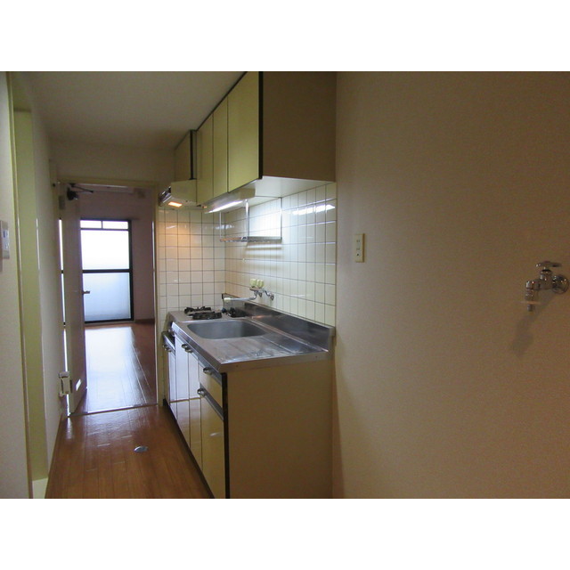 スカイコートモリ 502号室