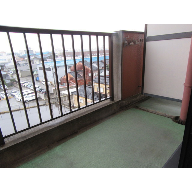 スカイコートモリ 502号室