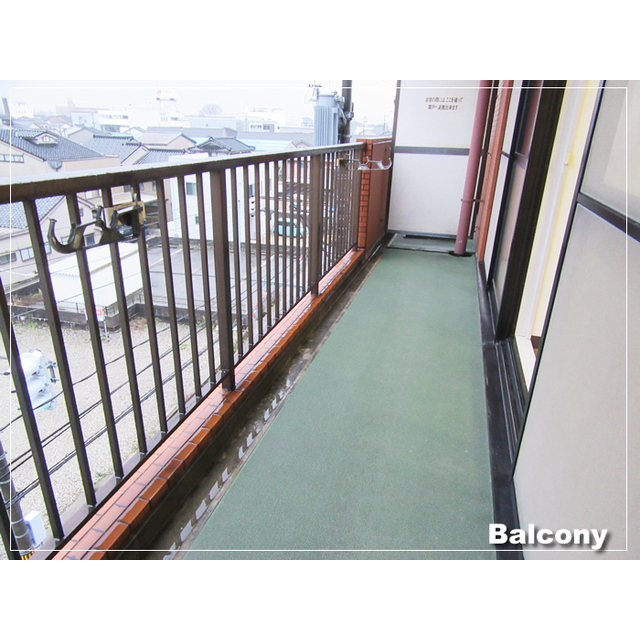 スカイコートモリ 405号室