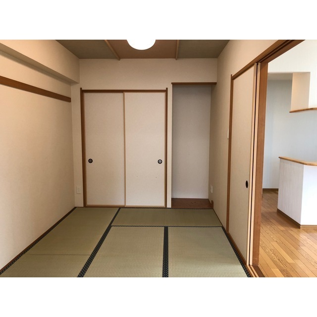 アパガーデンピア中央町 205号室